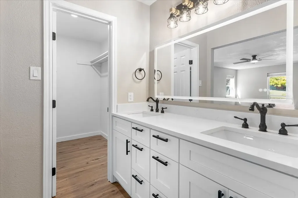 1815 Wellington Court Arlington TX 76013