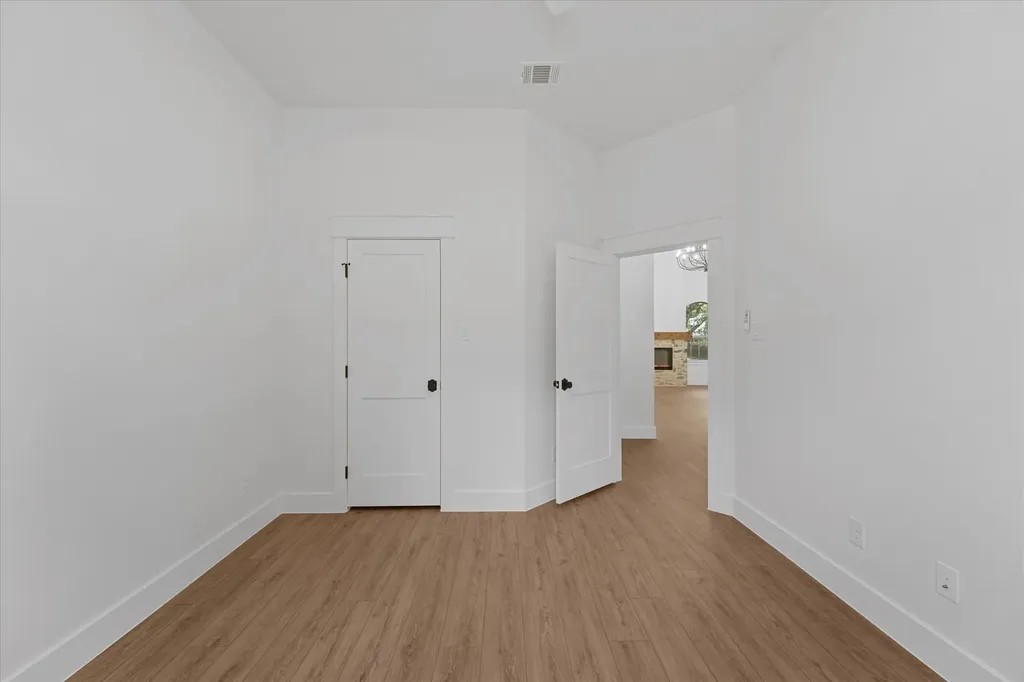 605 N Stewart Street Azle TX 76020