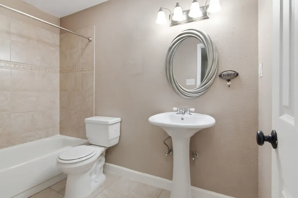 2502 Cranberry Lane Euless TX 76039