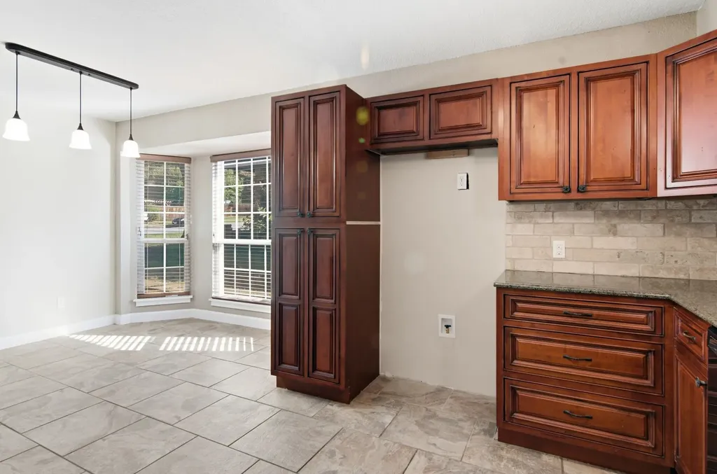 2502 Cranberry Lane Euless TX 76039