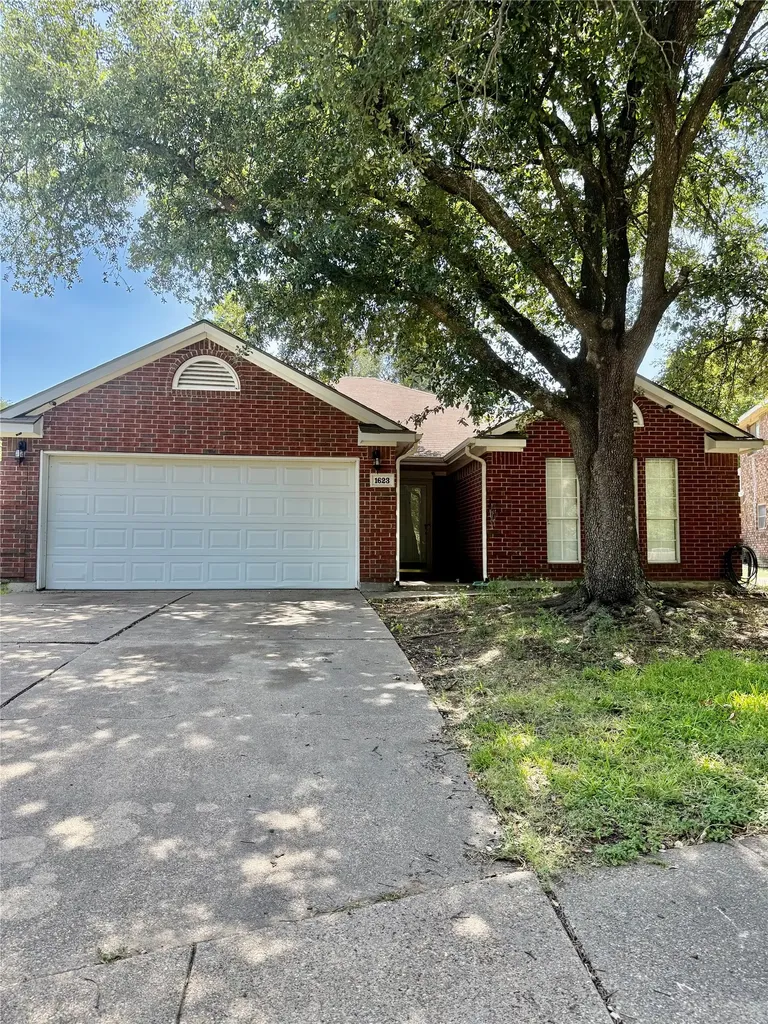 1623 Allen Drive Cedar Hill TX 75104