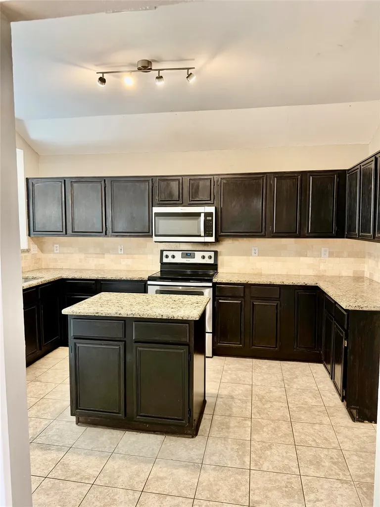 1623 Allen Drive Cedar Hill TX 75104