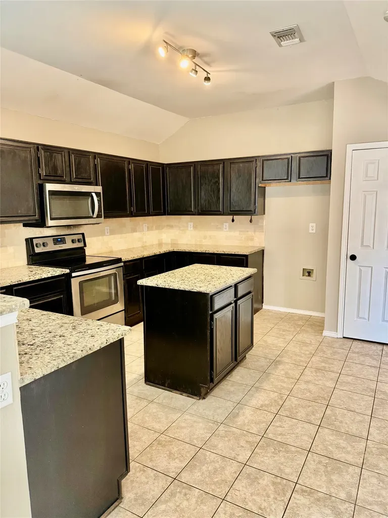 1623 Allen Drive Cedar Hill TX 75104