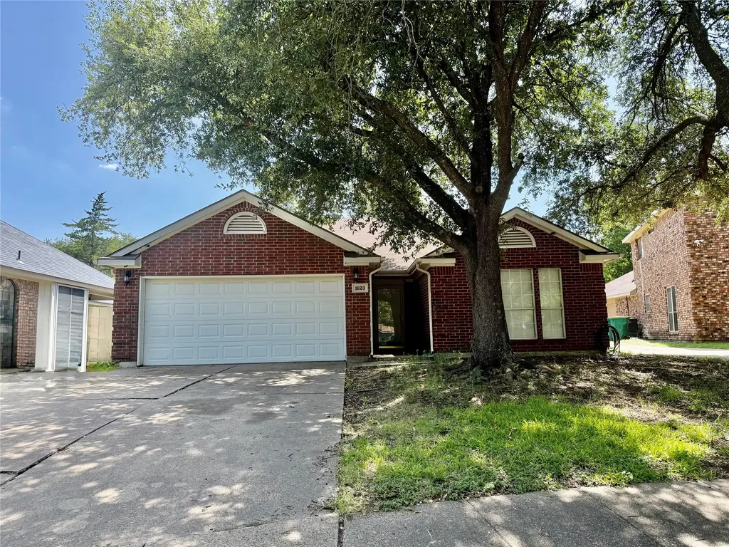 1623 Allen Drive Cedar Hill TX 75104