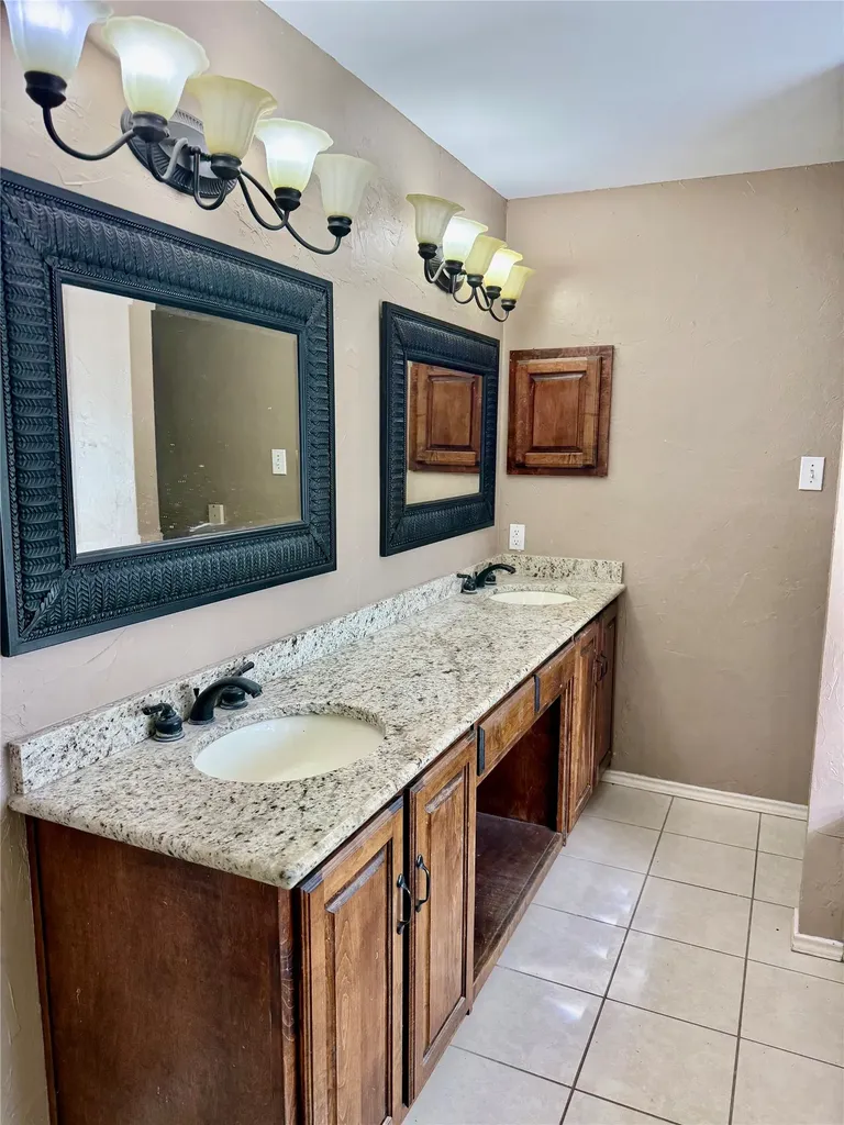 1623 Allen Drive Cedar Hill TX 75104