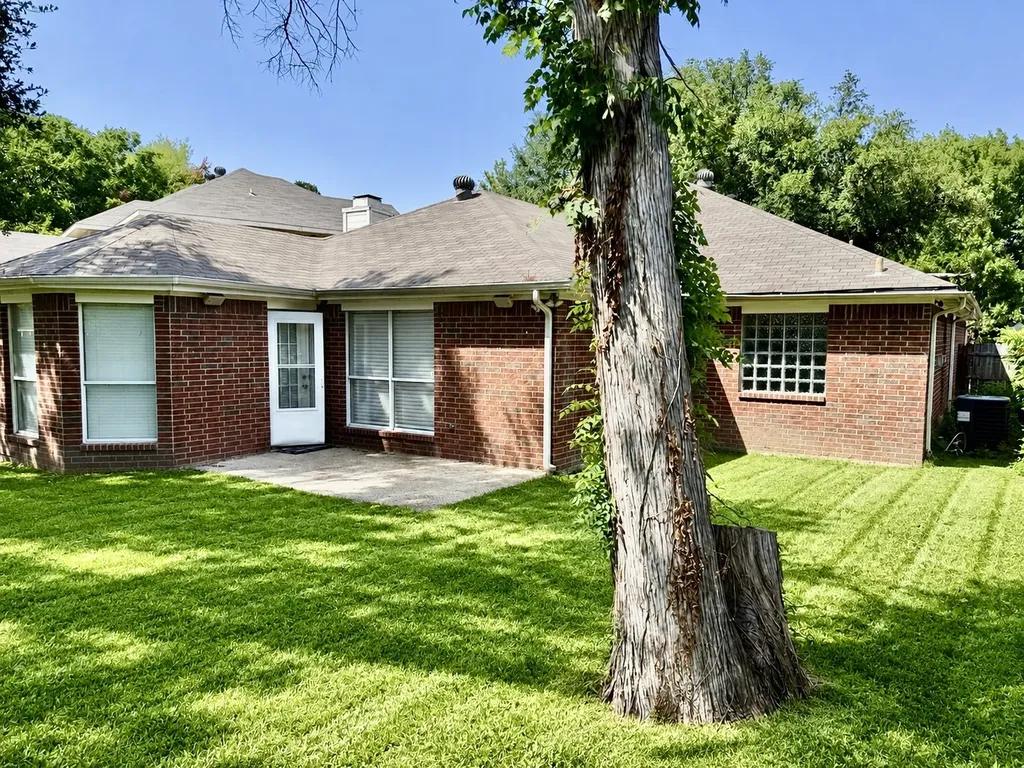 1623 Allen Drive Cedar Hill TX 75104