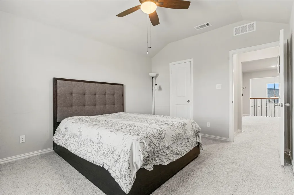 832 Feather Edge Drive Springtown TX 76082