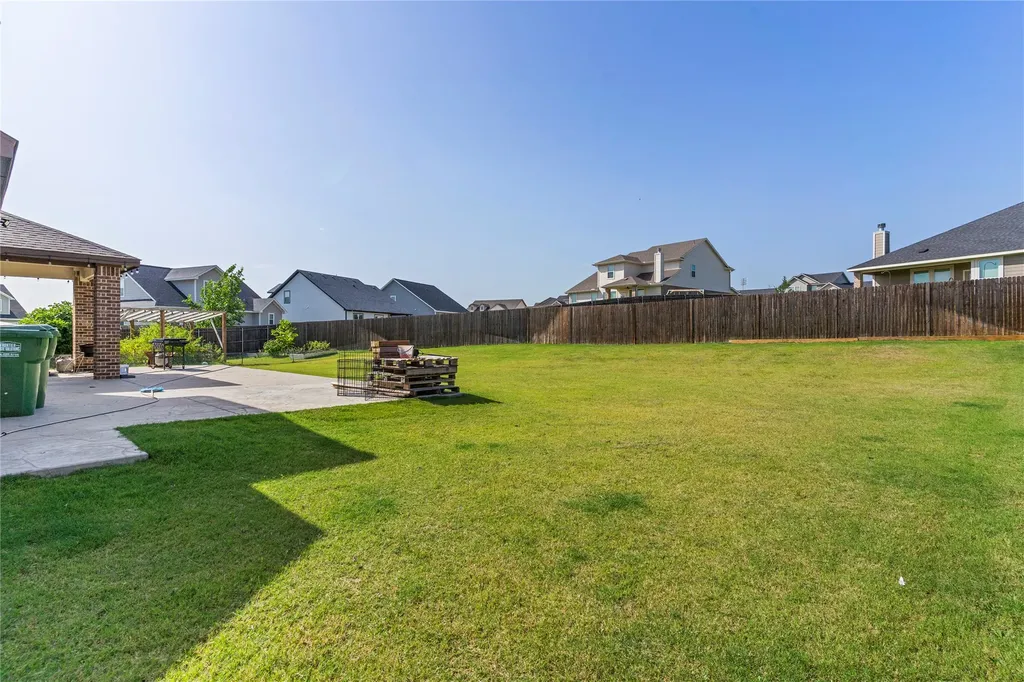 832 Feather Edge Drive Springtown TX 76082