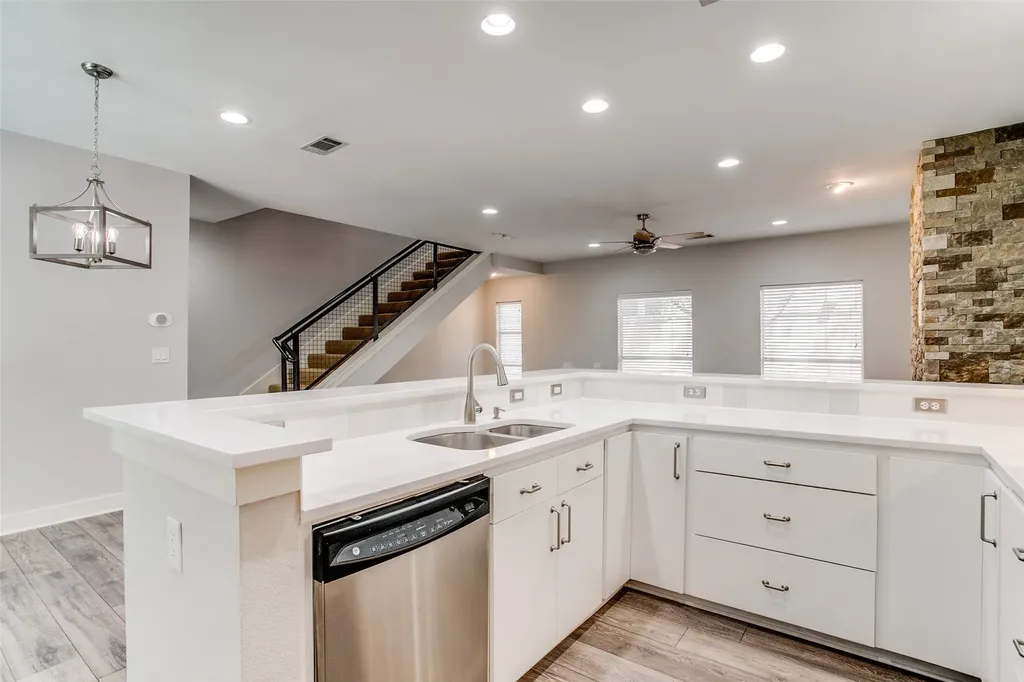 3824 Brown Street Dallas TX 75219
