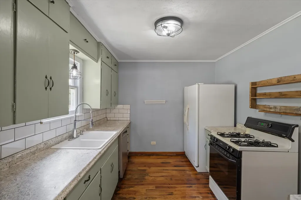 280 North Emory TX 75440