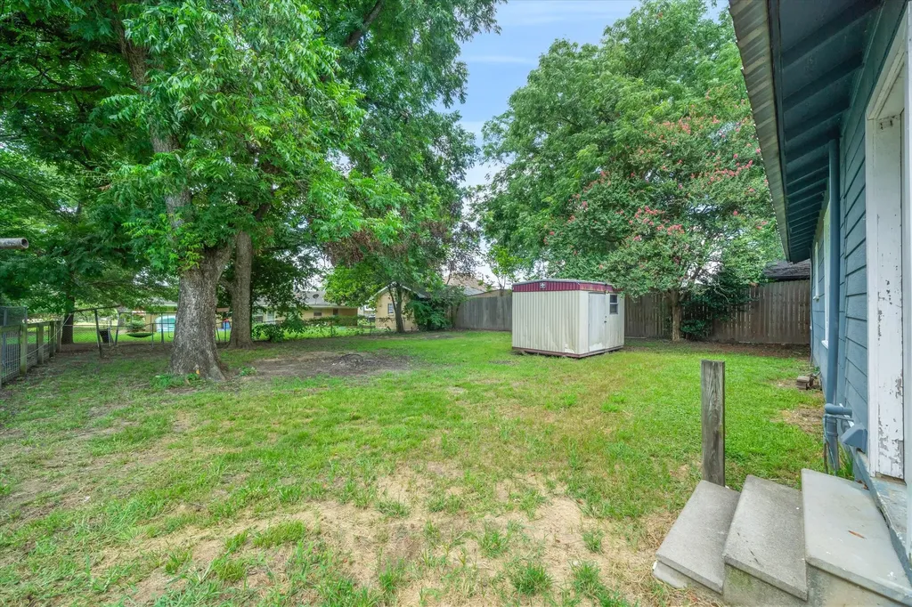 280 North Emory TX 75440