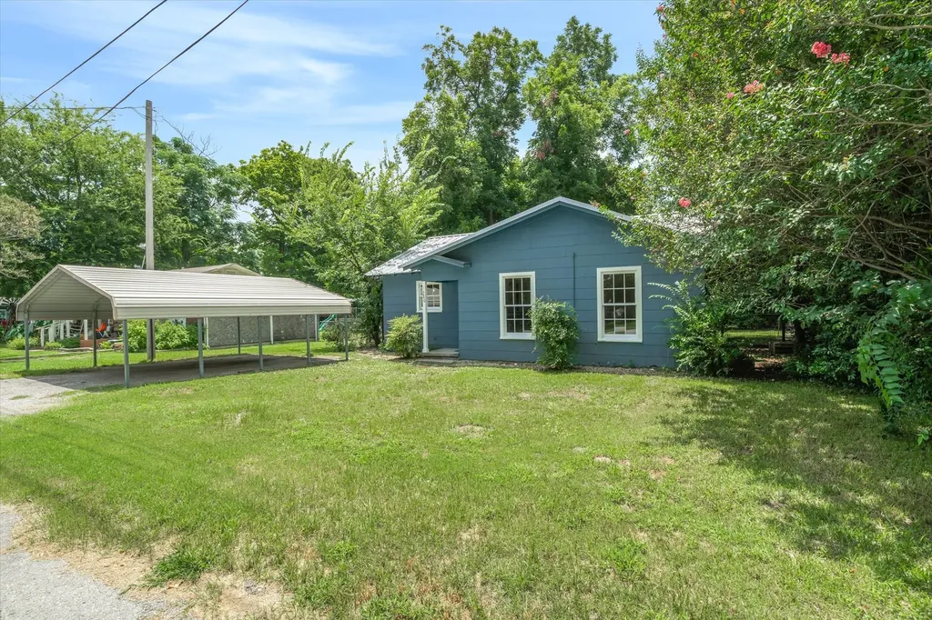 280 North Emory TX 75440