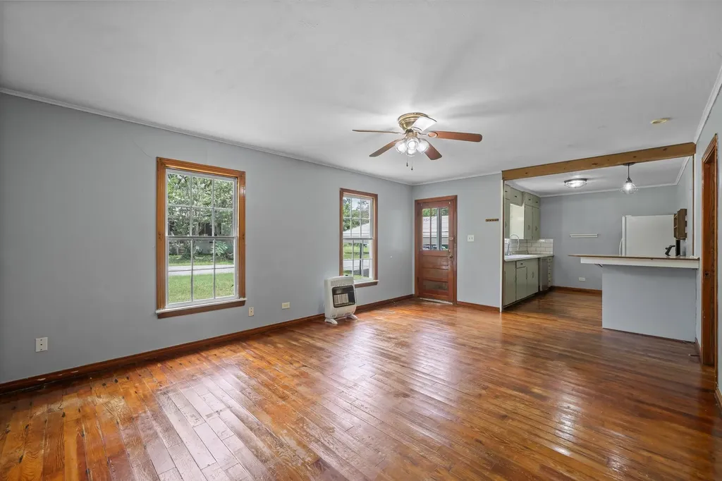 280 North Emory TX 75440