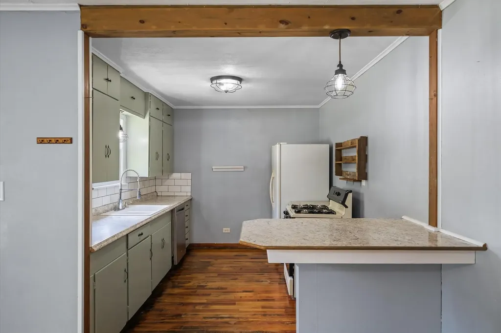 280 North Emory TX 75440