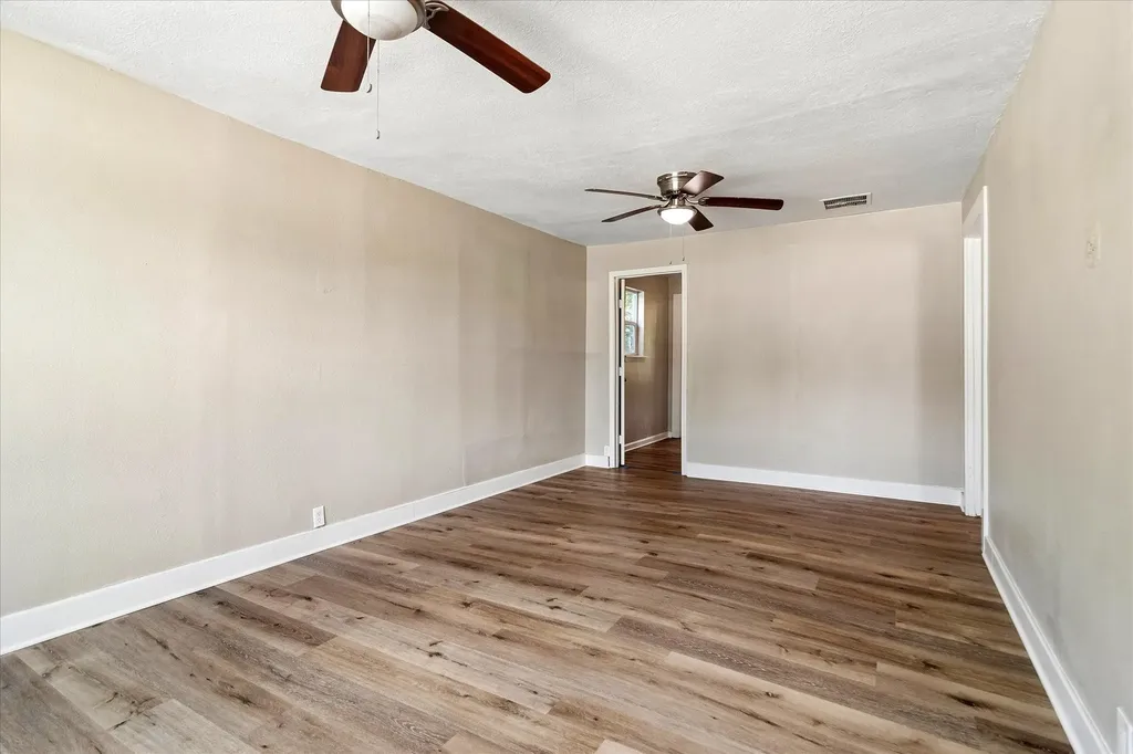 102 N 3rd Street Sanger TX 76266