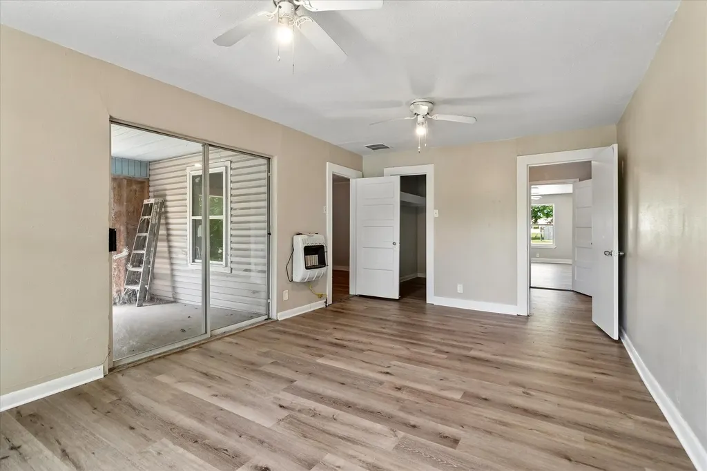 102 N 3rd Street Sanger TX 76266