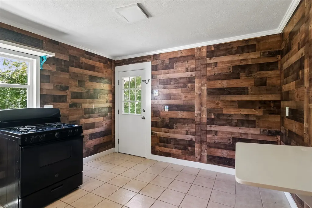 102 N 3rd Street Sanger TX 76266