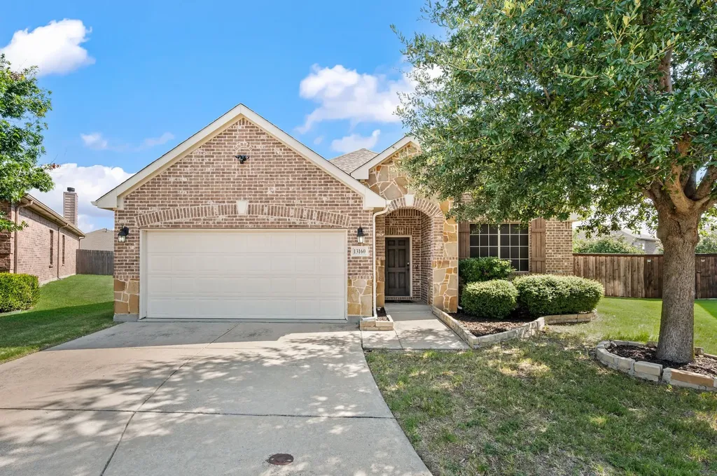 13160 Larks View Point Fort Worth TX 76244