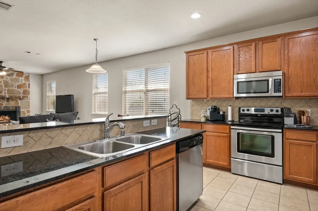 13160 Larks View Point Fort Worth TX 76244