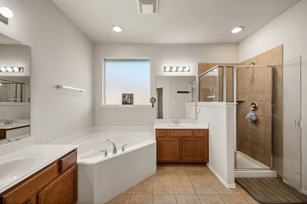 13160 Larks View Point Fort Worth TX 76244