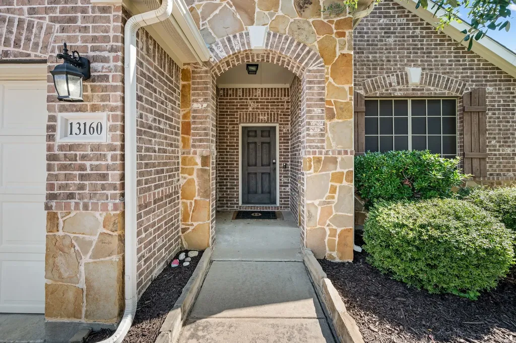 13160 Larks View Point Fort Worth TX 76244