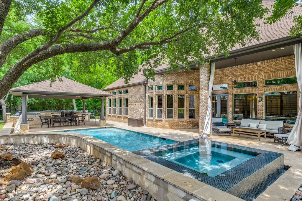 2901 Merryglen Lane Flower Mound TX 75022