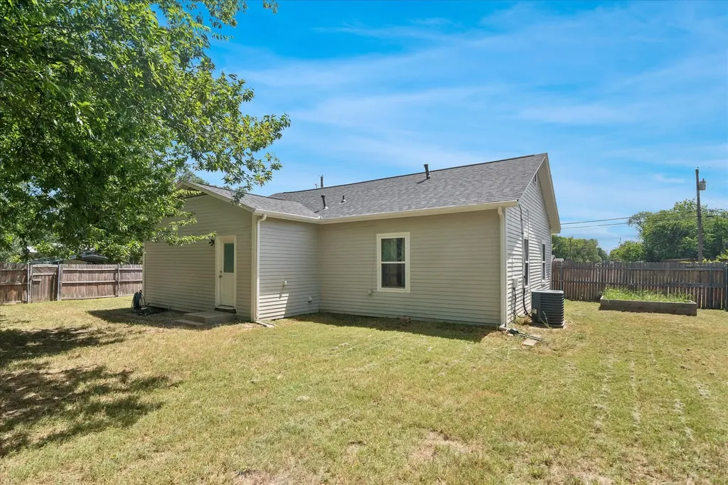 403 S 7th Street Sanger TX 76266