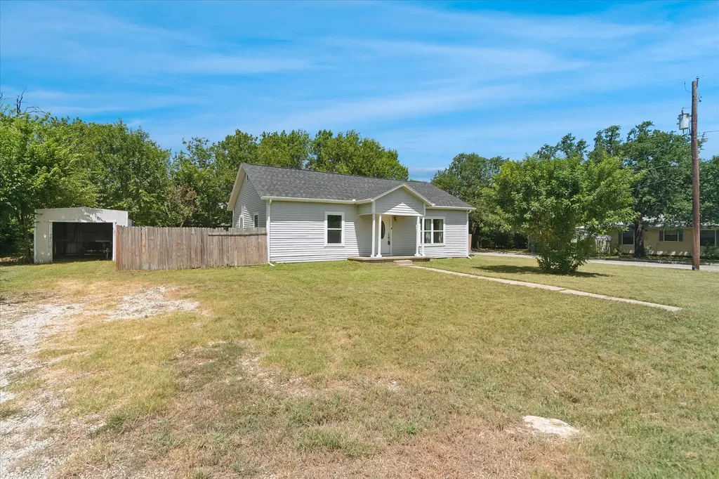 403 S 7th Street Sanger TX 76266