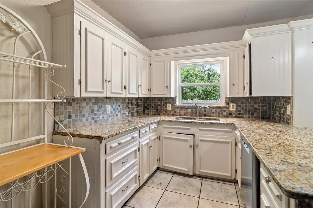 403 S 7th Street Sanger TX 76266