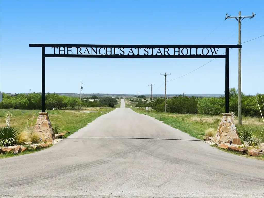 625 Hollow Drive Lipan TX 76462