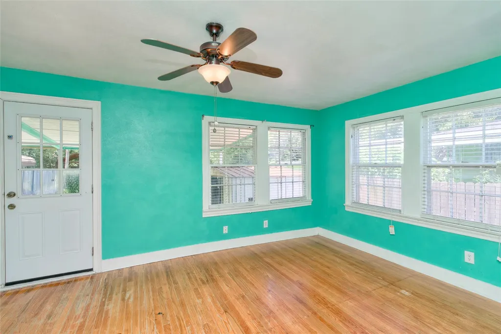 3332 Ryan Avenue Fort Worth TX 76110