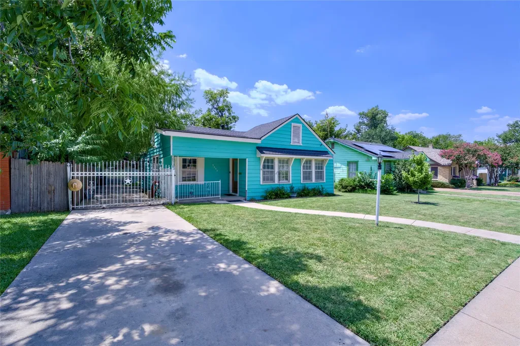 3332 Ryan Avenue Fort Worth TX 76110
