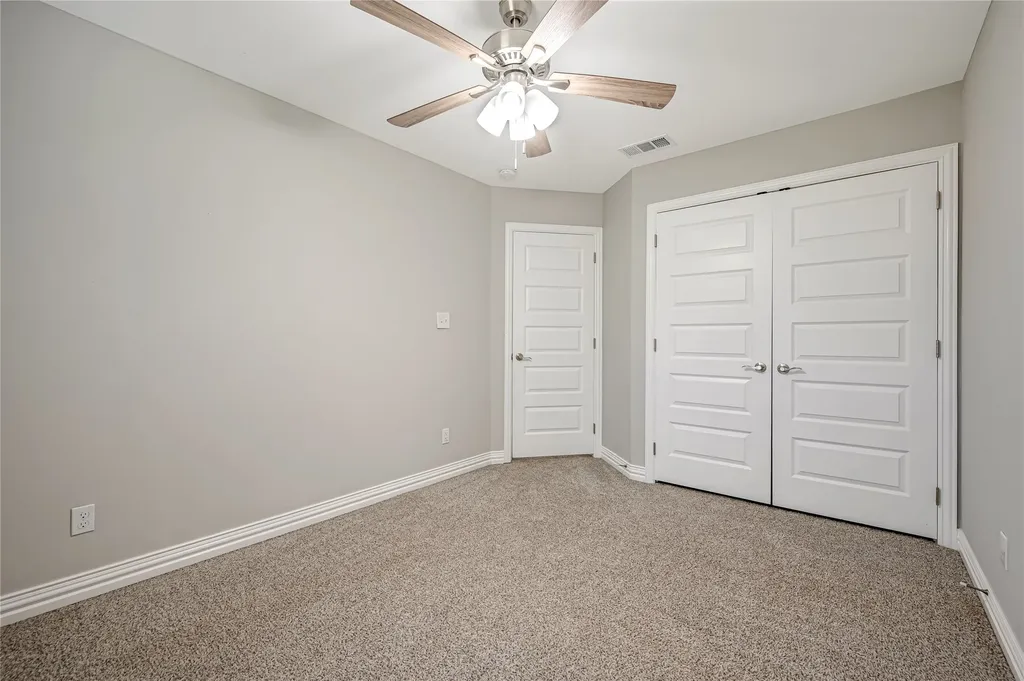 907 W Collins Street Denison TX 75020