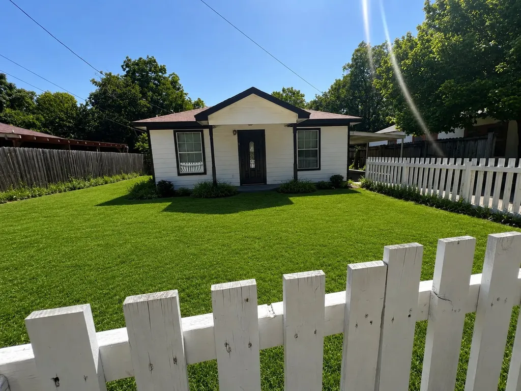 312 N Wood Street Cleburne TX 76033