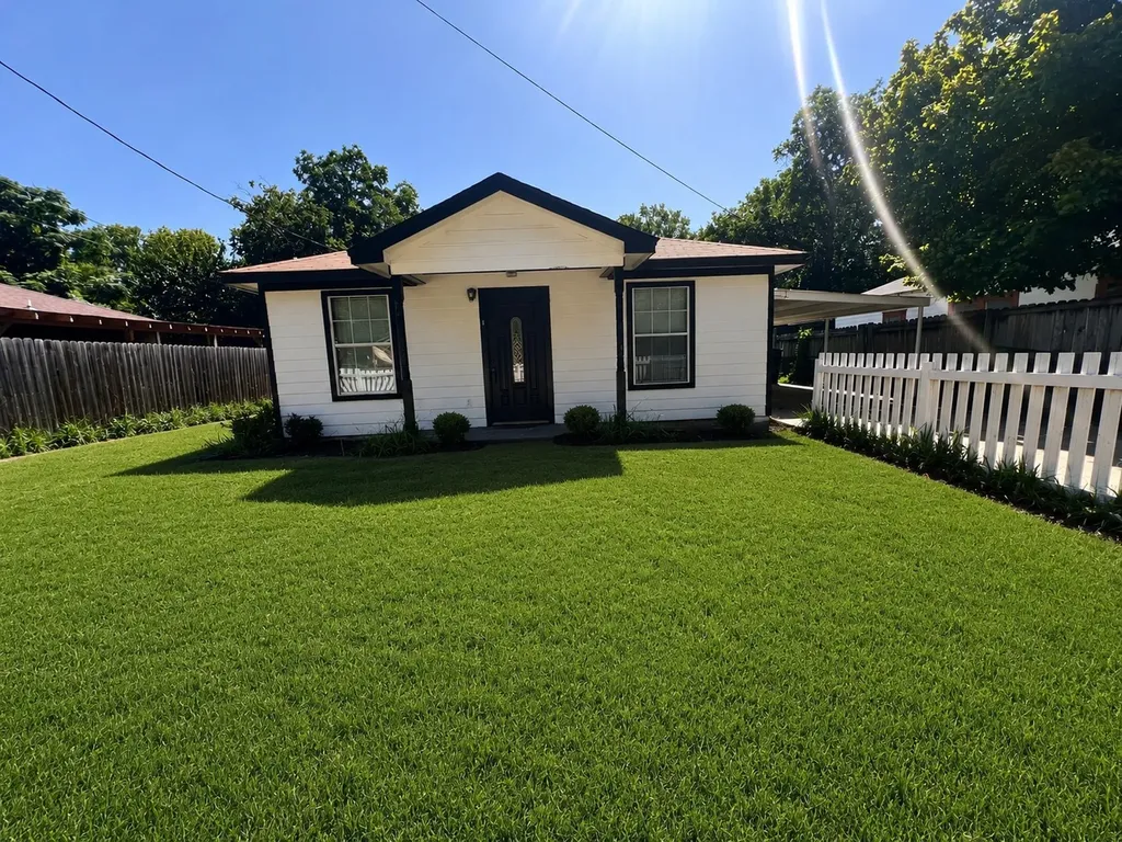 312 N Wood Street Cleburne TX 76033