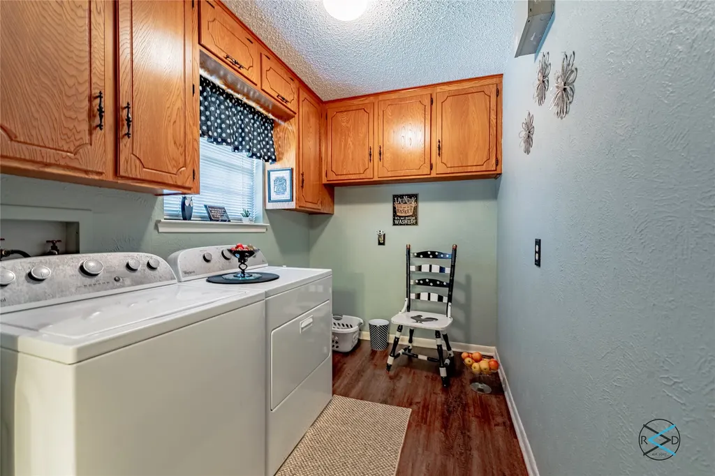 800 E Clinton Avenue Athens TX 75751