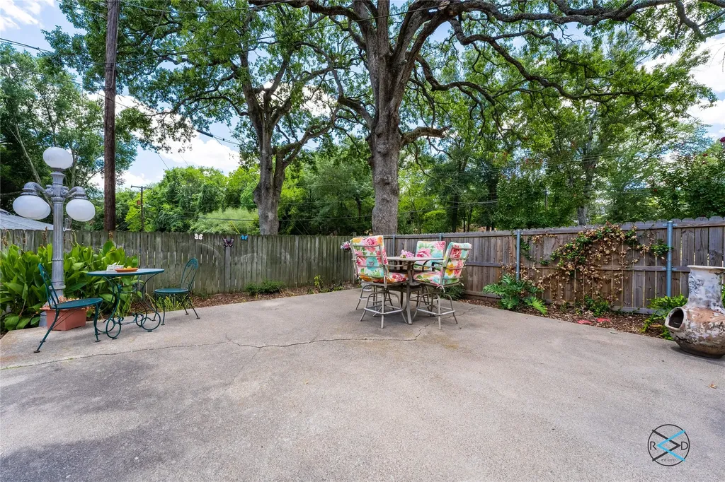 800 E Clinton Avenue Athens TX 75751