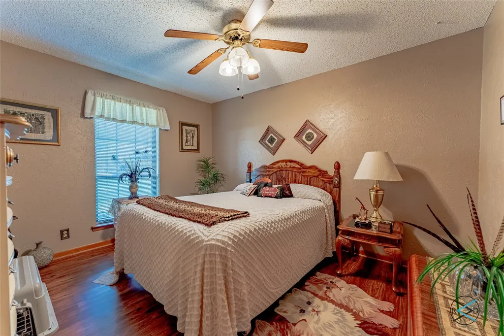 800 E Clinton Avenue Athens TX 75751