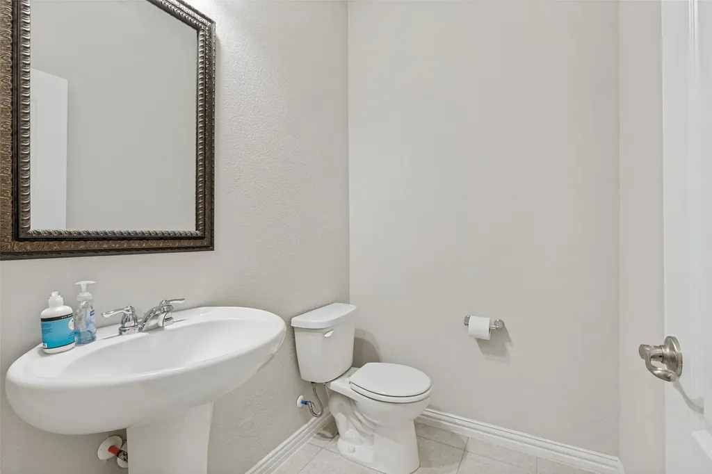 2405 Whispering Pines Drive Fort Worth TX 76177
