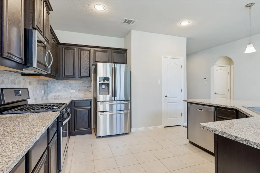 2405 Whispering Pines Drive Fort Worth TX 76177