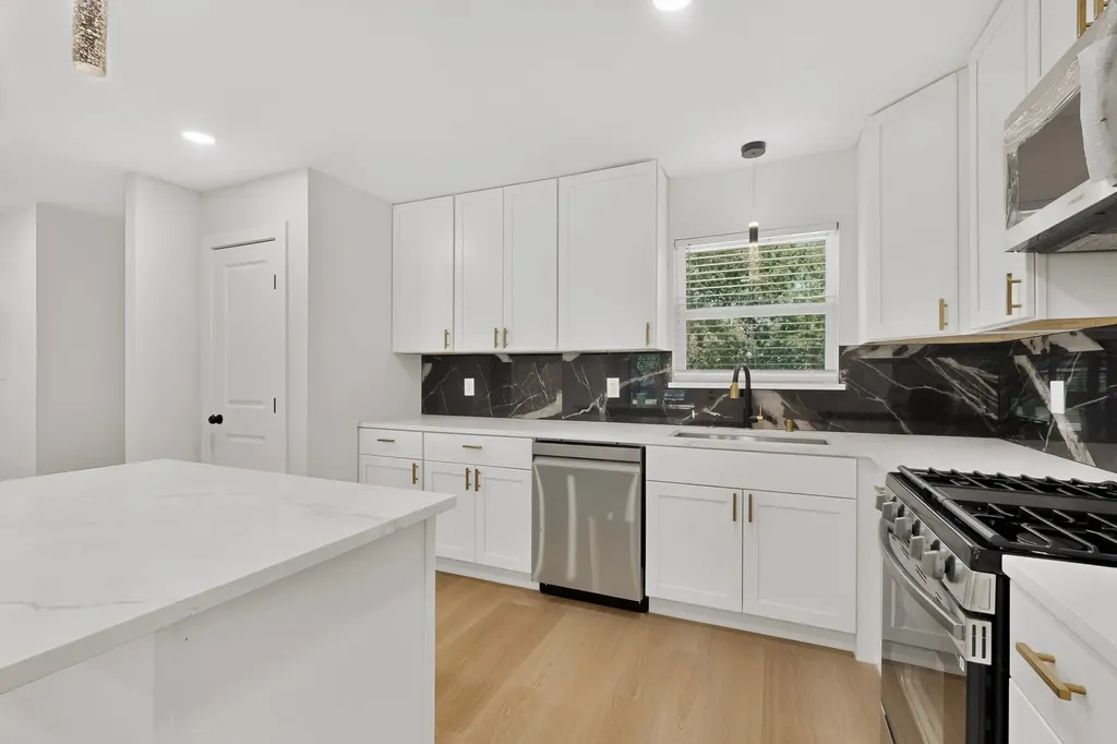 1313 Crockett Street Garland TX 75040