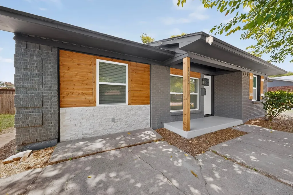 1313 Crockett Street Garland TX 75040
