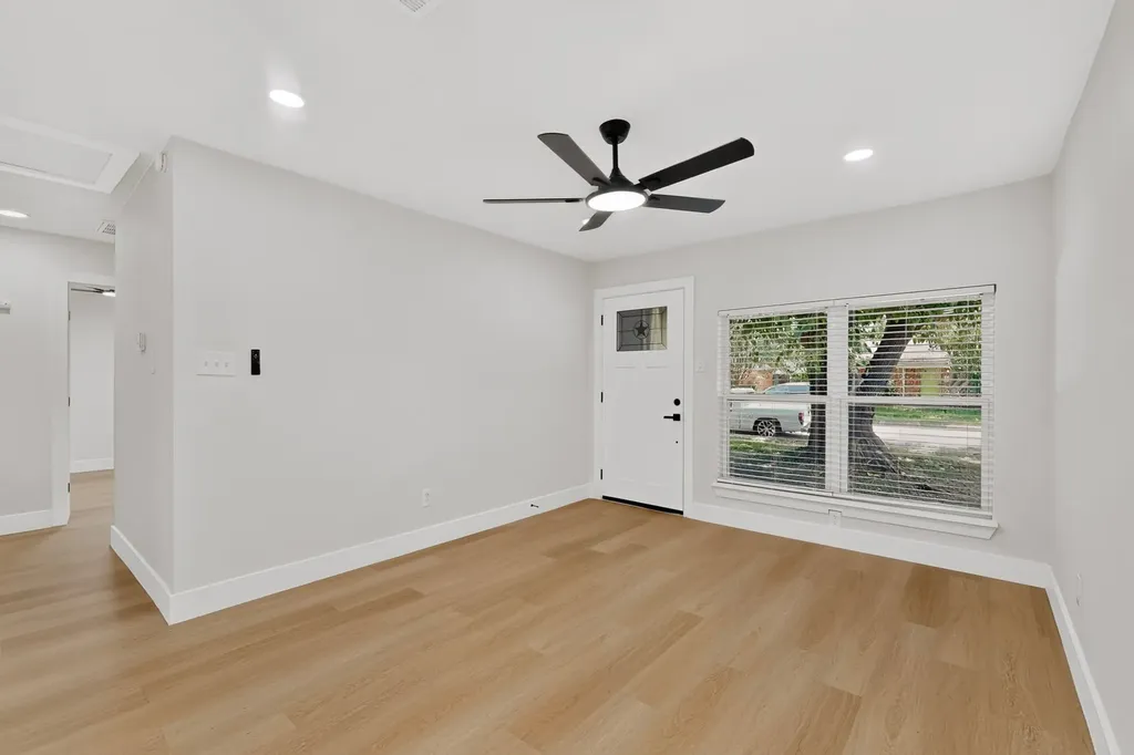 1313 Crockett Street Garland TX 75040