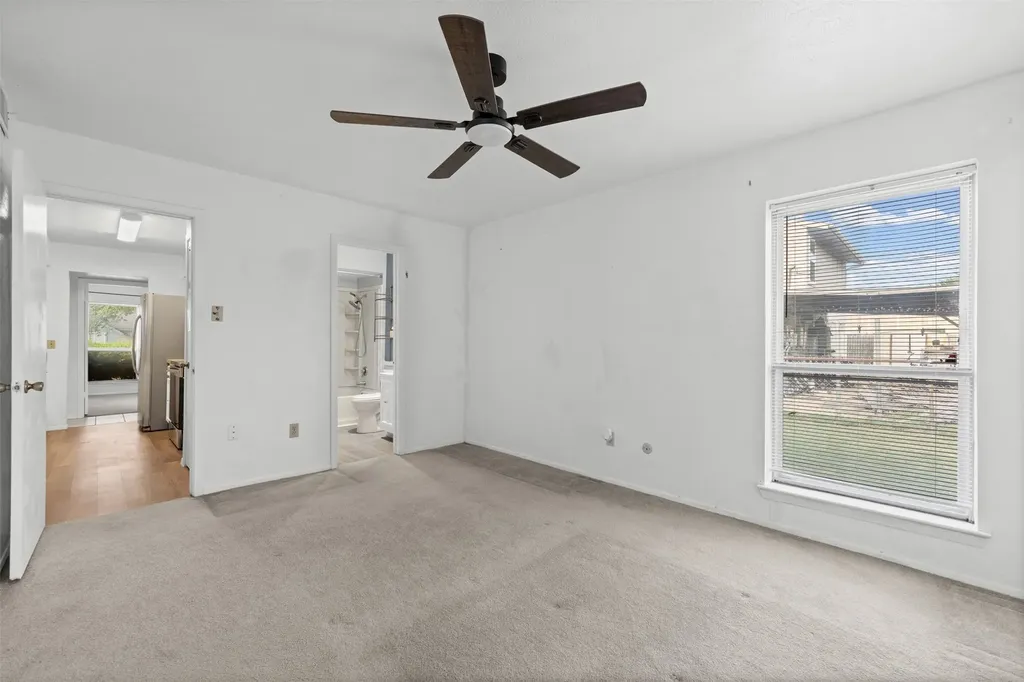525 Alva Drive Grand Prairie TX 75052
