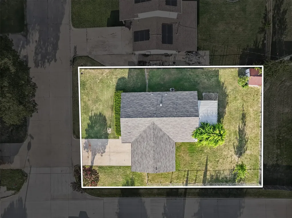 525 Alva Drive Grand Prairie TX 75052