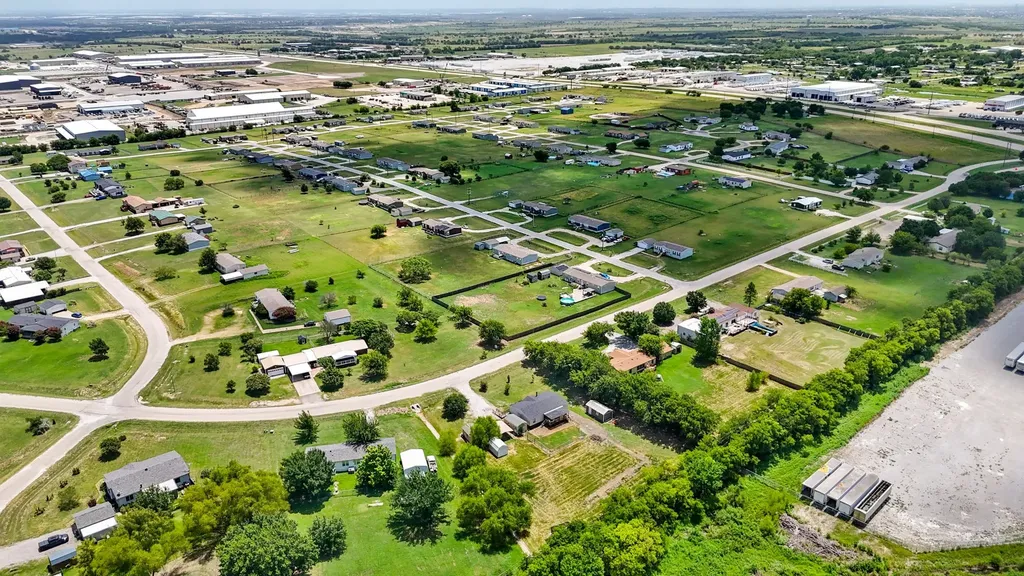 1215 Alliance Boulevard Rhome TX 76078