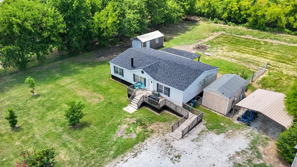 1215 Alliance Boulevard Rhome TX 76078