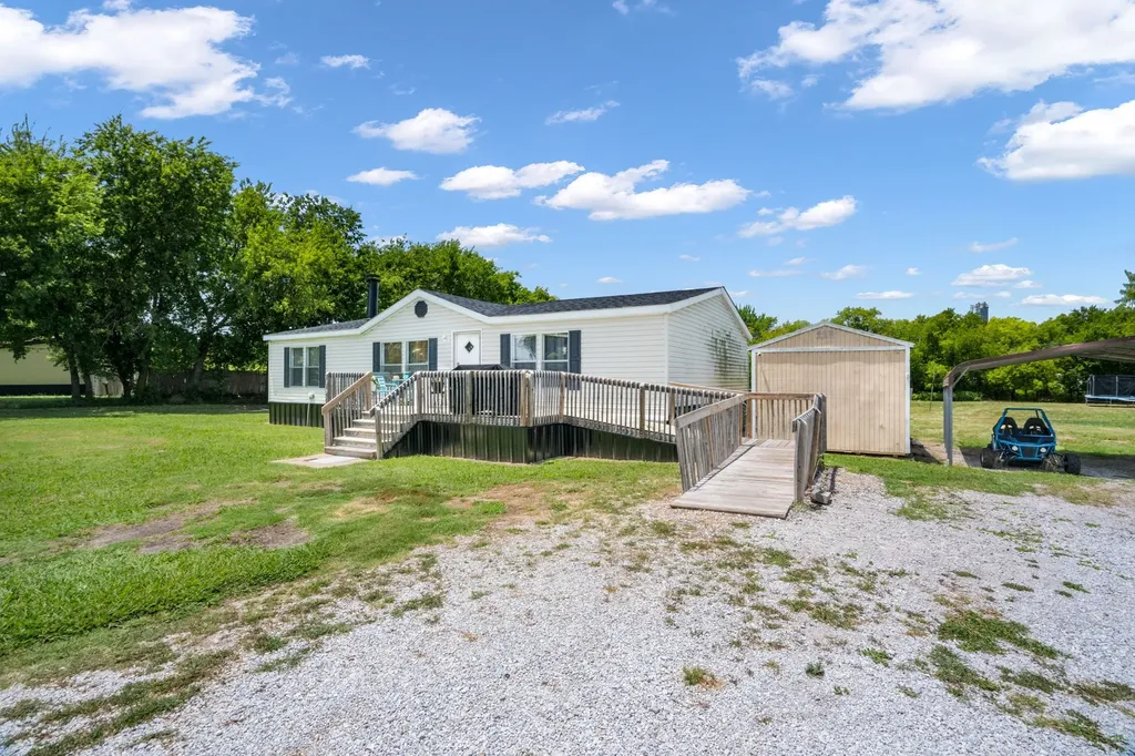 1215 Alliance Boulevard Rhome TX 76078