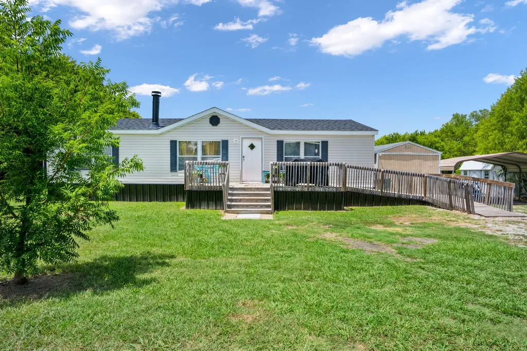 1215 Alliance Boulevard Rhome TX 76078