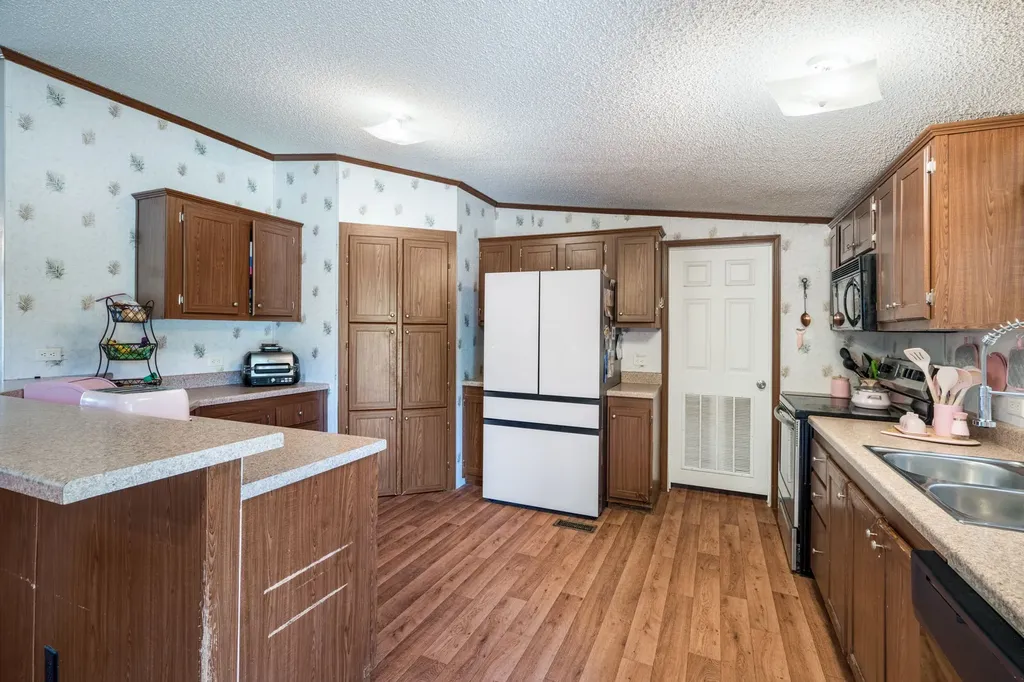 1215 Alliance Boulevard Rhome TX 76078